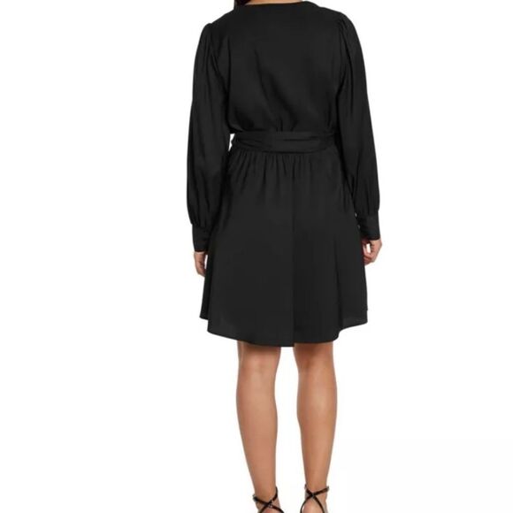 Express Women Size XXL Black Puff Sleeve V-Neck Long Sleeve Mini Wrap Dress NEW - Picture 2 of 7
